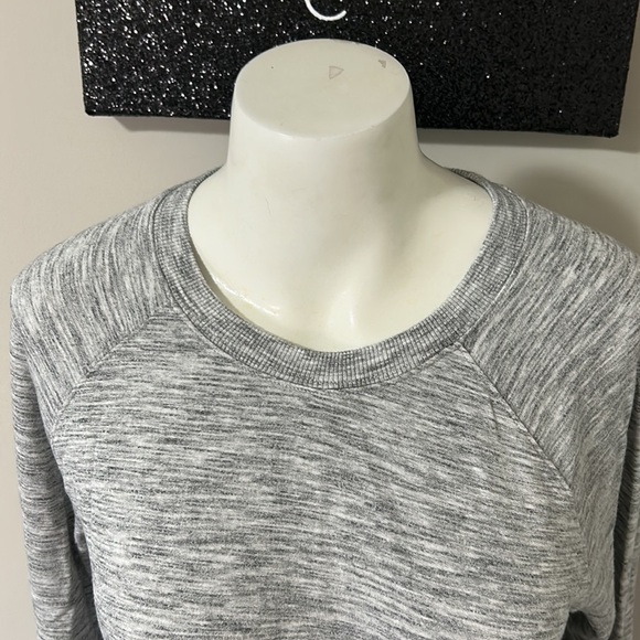ATHLETA Mindset Sweatshirt Grey Heather Relaxed Soft Sz XS - Picture 4 of 11